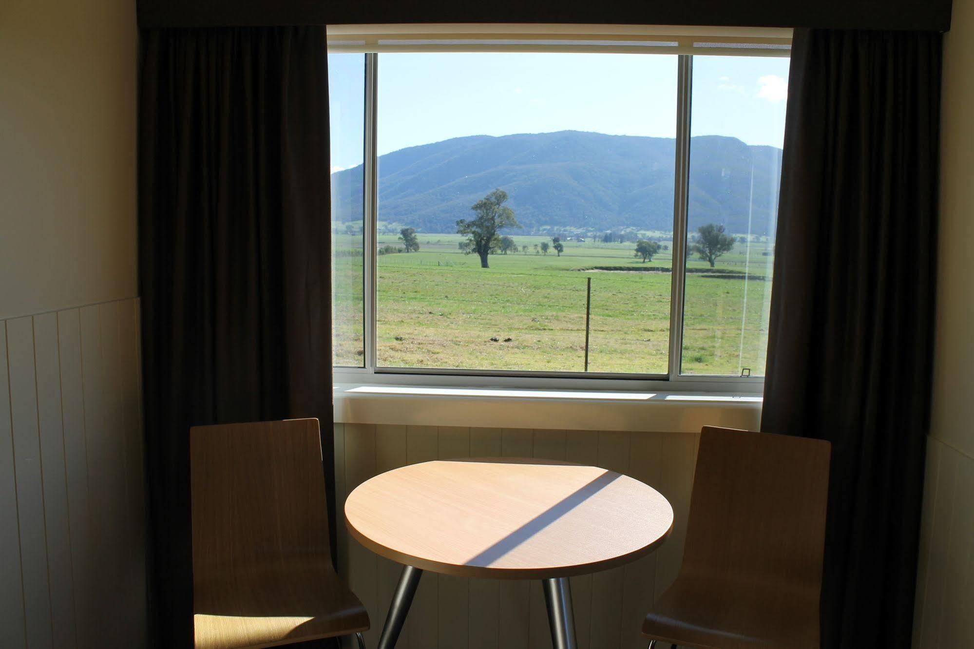 Mountain View Motel Corryong Exterior photo